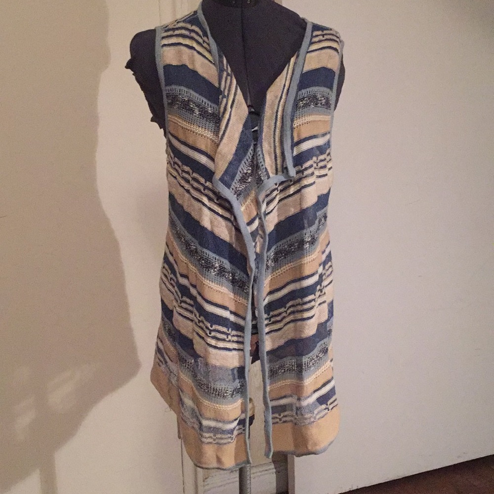 Beautiful Knitted West